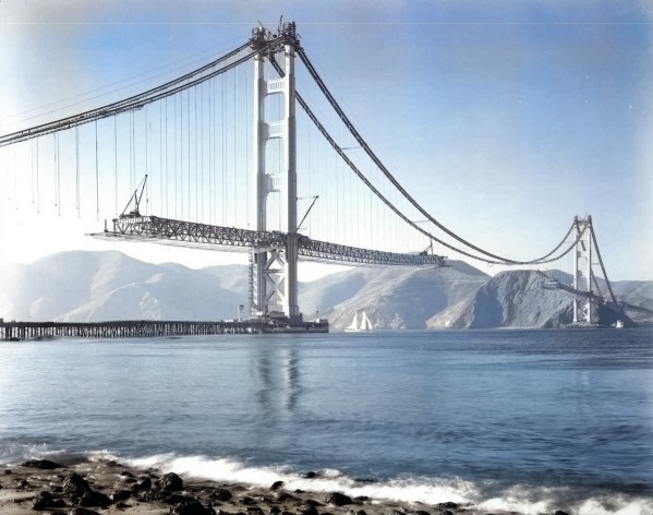 Puente Golden Gate coloreado por IA